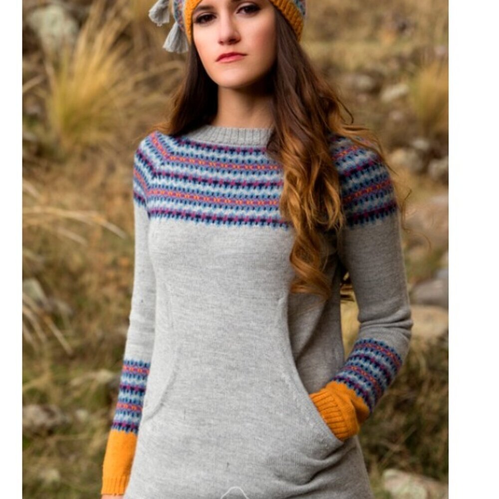 Classic 100% baby Alpaca Otuzco Nordic Fair Isle Sweater. L